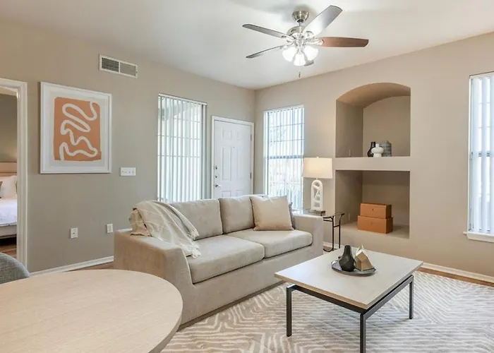 Landing Modern With Amazing Amenities Chandler